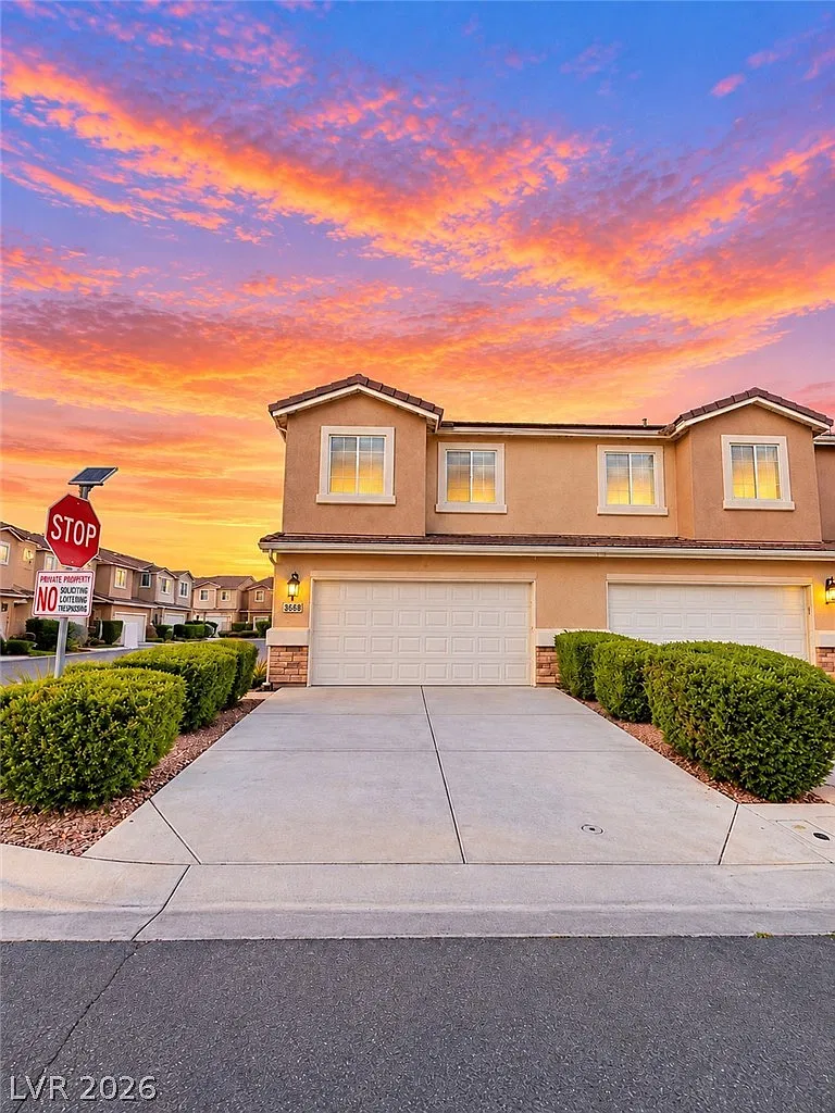 3 bed, 2.5 bath, 1435 sqft, $1,650 — Photo 1