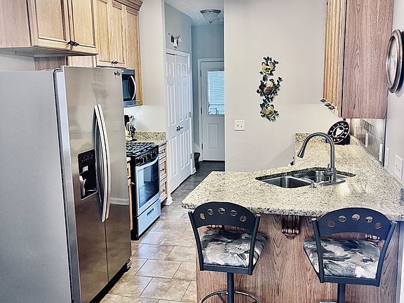 4th image of 107 Cambria Dr