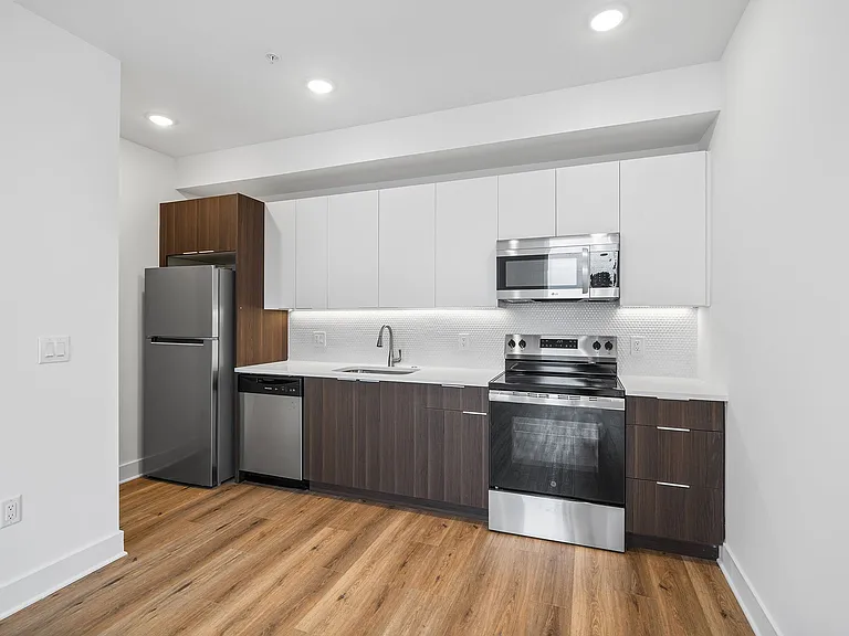 4324 Lancaster Ave — Photo 6