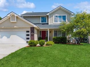 5729 NW 92nd St, Johnston, IA 50131