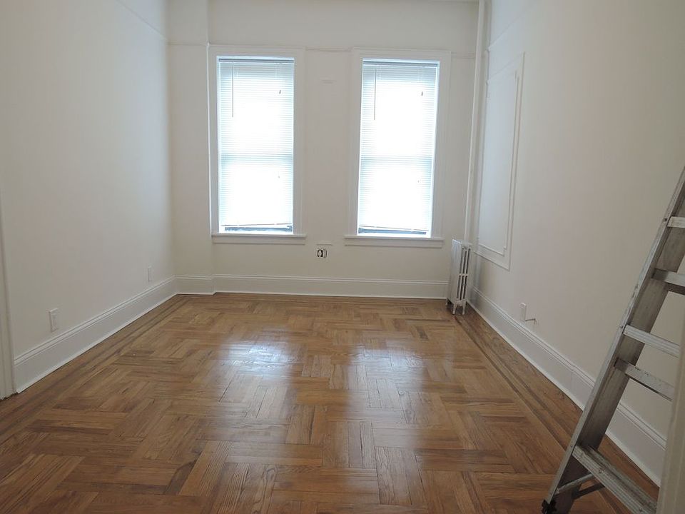 2nd image of 2333 30th Ave APT C8
