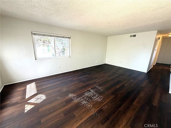 3rd image of 3940 Ocean View Blvd