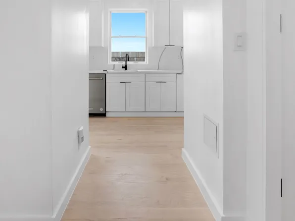 740 West End Avenue image 6 of 20