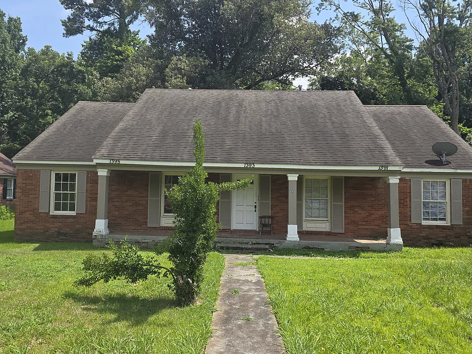 1393 Ridgewood Park Rd