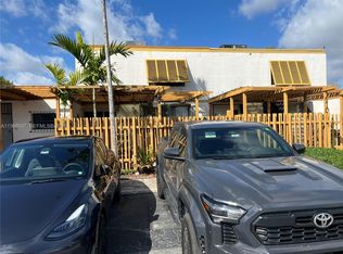 1218 SW 131st Place Cir W, Miami, FL 33184