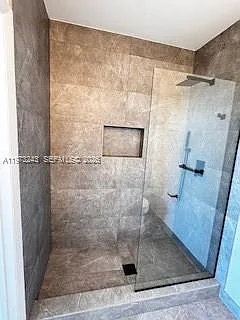 700 NE 25th St #1701 — Photo 14