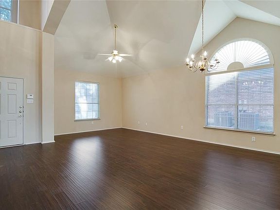 5th image of 1516 Glen Hollow Ln