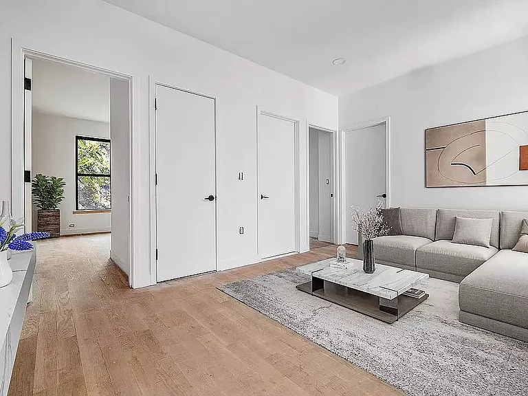25-11 34th St #1B — Photo 2