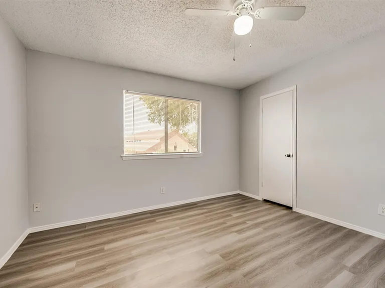 5209 Daytona Dr — Photo 15