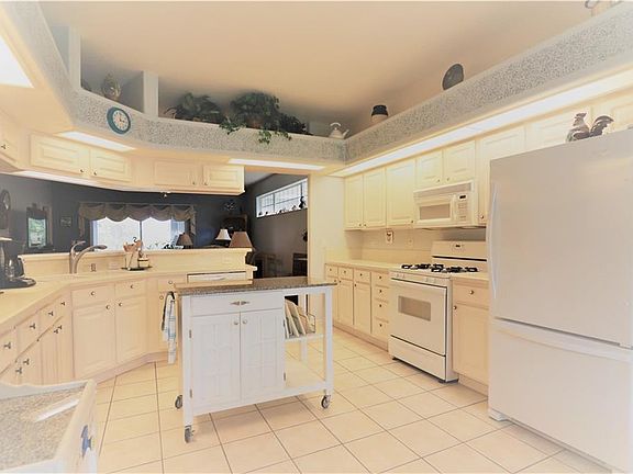 4th image of 4741 Inverness Dr