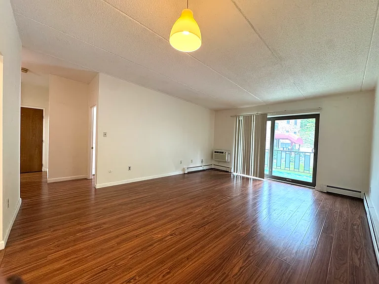 80 N Warren St #20 — Photo 11