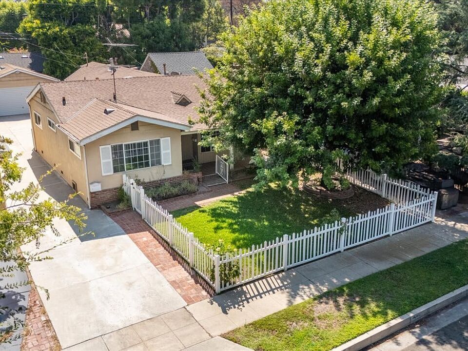 4210 Alcove Ave, Studio City, CA 91604 | Zillow