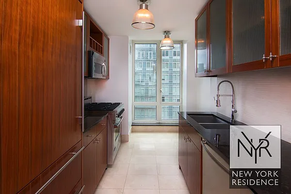 Rented by New York Residence | media 15