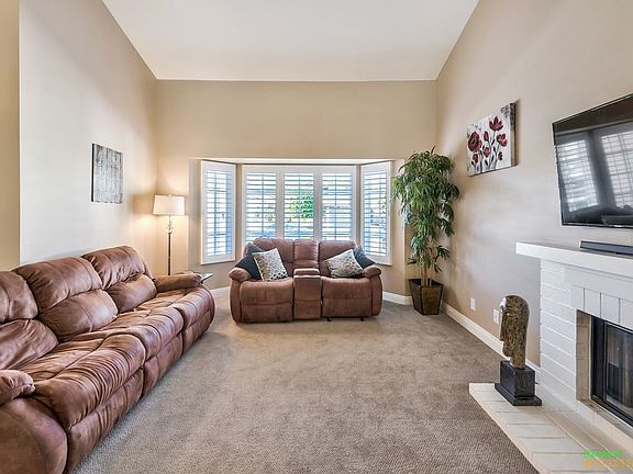 4th image of 18561 Locksley St