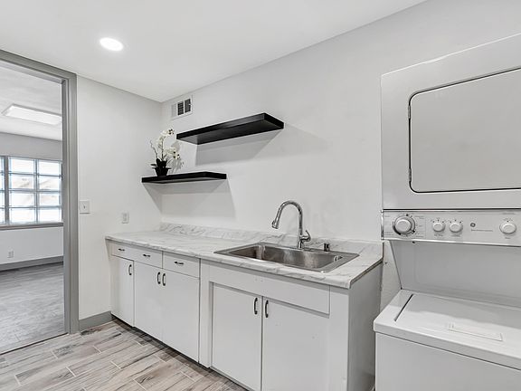 4th image of 506 S 11th St