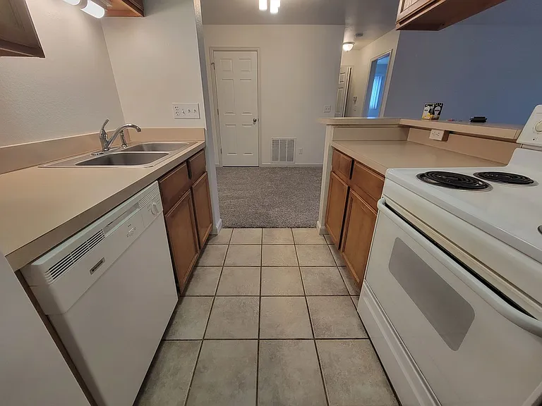 4656 White Rock Cir #5 — Photo 8