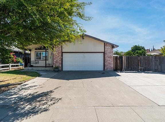 2nd image of 1164 Princeton Pl