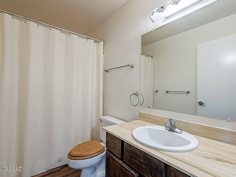 327 N Calle Del Chancero — Photo 5