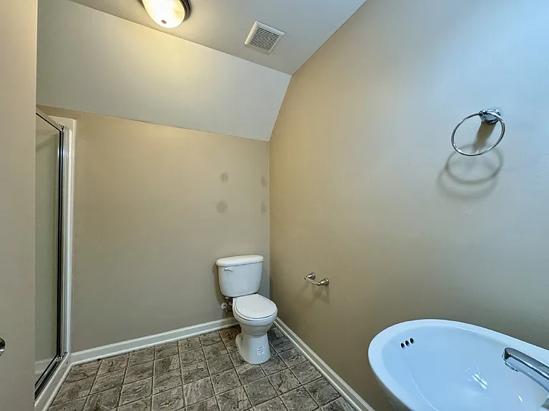 267 Boswell St — Photo 24