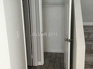 3024 Pelican Beach Dr, Las Vegas, NV 89117