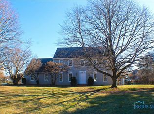 25754 Cherbourg Ln, Perrysburg, OH 43551