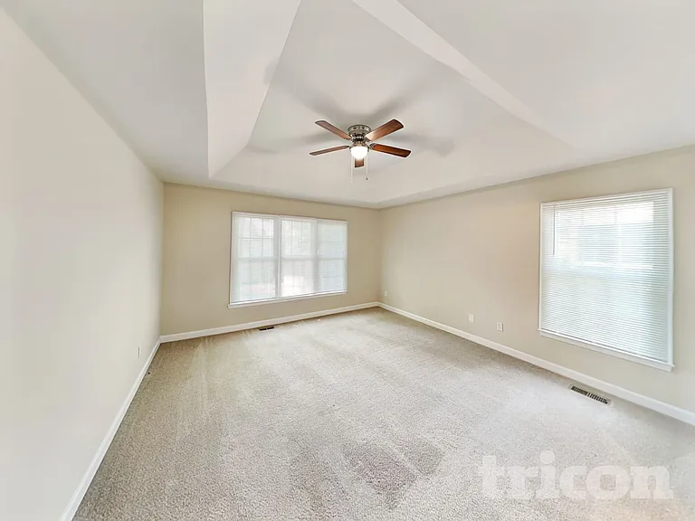 618 Tillman Ct — Photo 8
