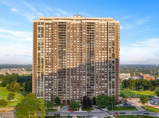 27110 Grand Central Parkway #17L, Floral Park, NY 11005