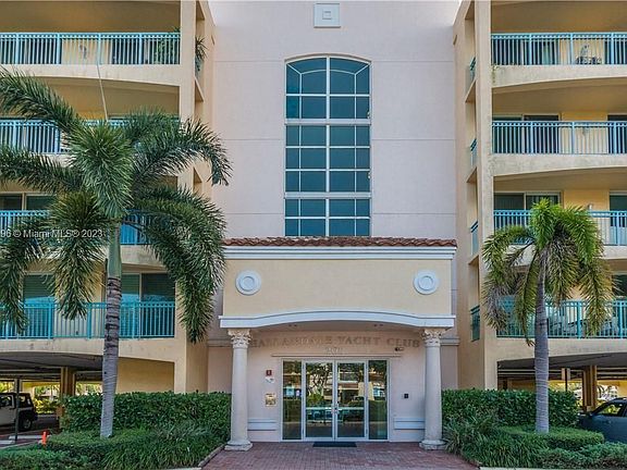 4th image of 201 Golden Isles Dr APT 403