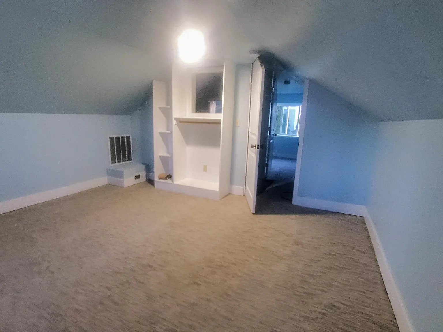 3 bed, 1036 sqft, $1,350 — Photo 3