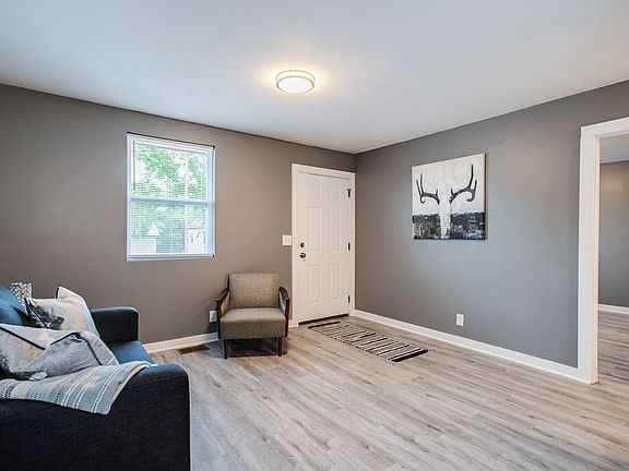 5th image of 2160 Rock City St Unit A