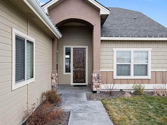 2nd image of 1344 Laramie Ave