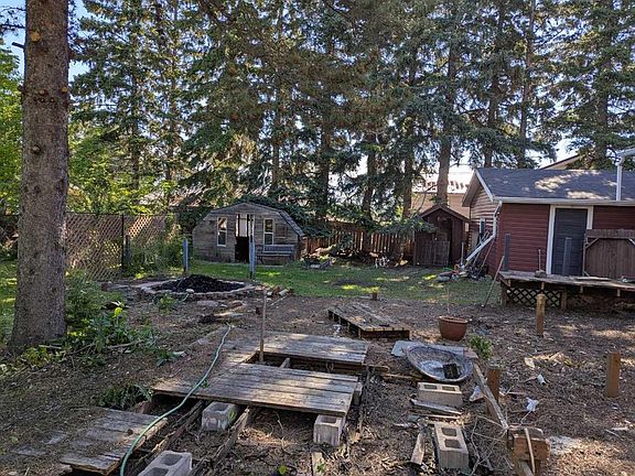 4th image of 306 Windsor Ave S