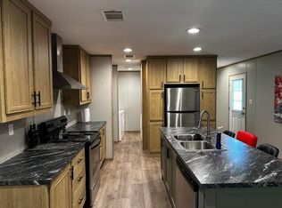 1106 Pontiac Dr, Manning, SC 29102