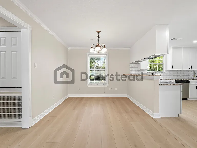 217 W Wilkins St — Photo 8
