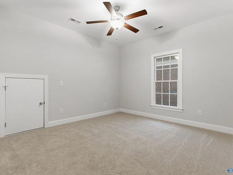 14 Weybosset St NW — Photo 14