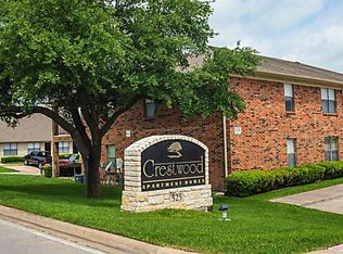 Crestwood Apartments, Azle, TX 76020