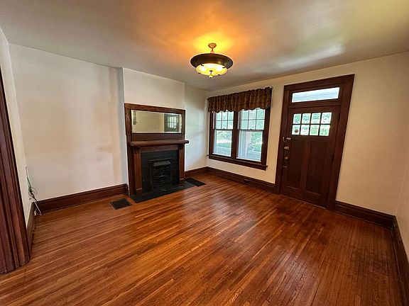 3rd image of 273 Thurman Ave #275
