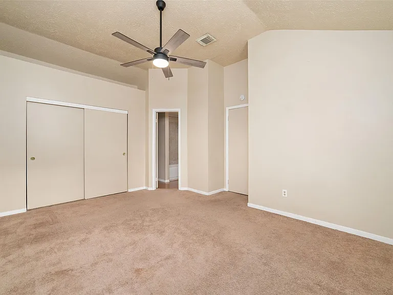 1934 Pincher Creek Dr — Photo 23