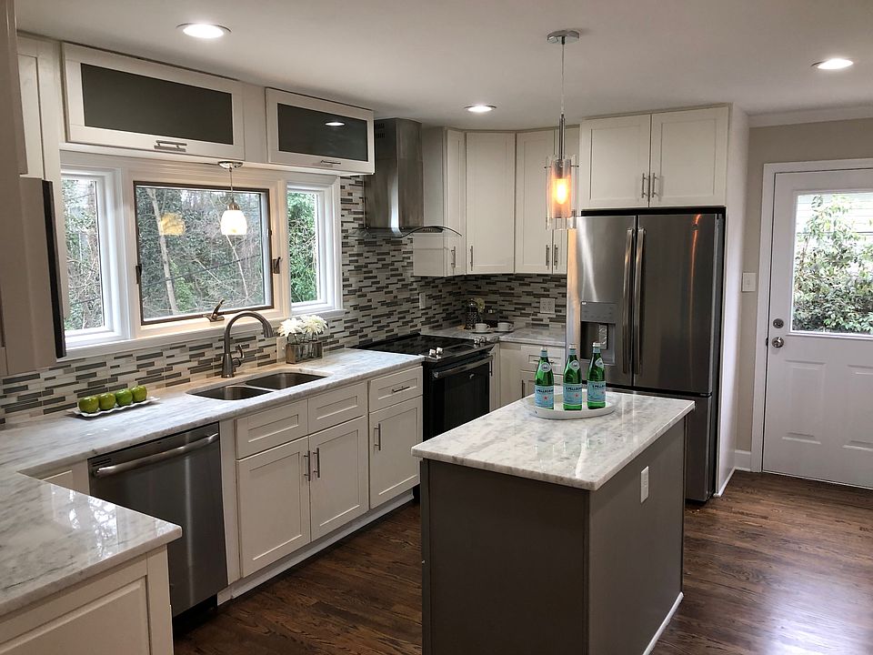 Soft close shaker cabinets