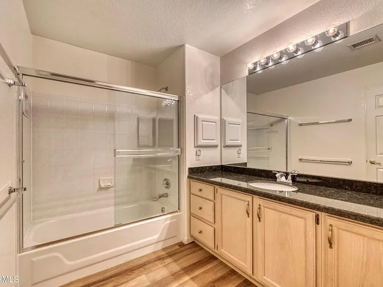 15811 N 9th Ave — Photo 20