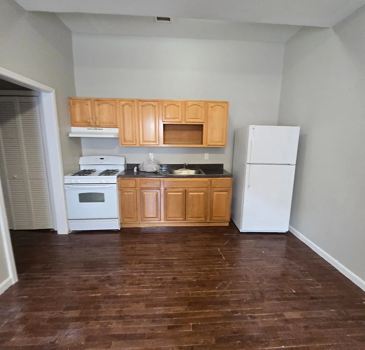 2 bed, $2,150 — Photo 1