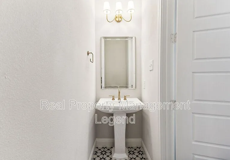 6644 Windfall Dr — Photo 27