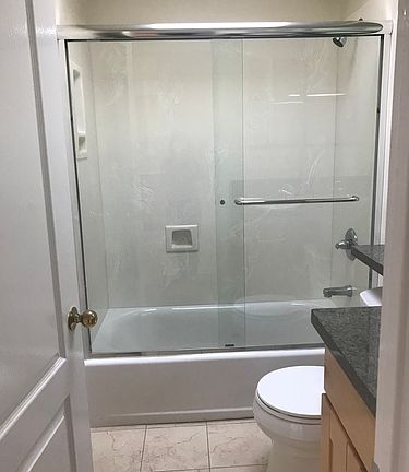 3rd image of 722 Lombard St APT 4