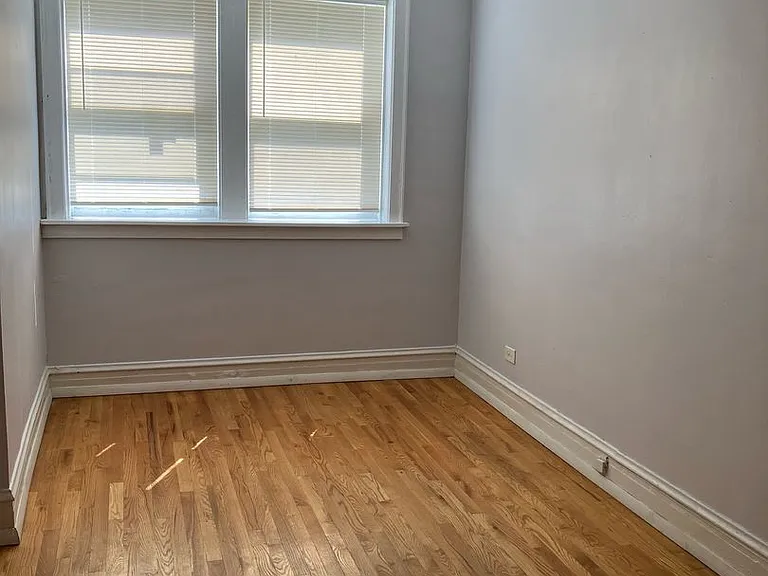 4828.5 W Addison St #G — Photo 3