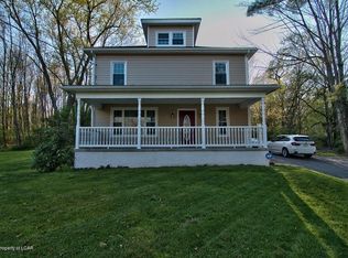450 Old Highway Rd, Dallas, PA 18612