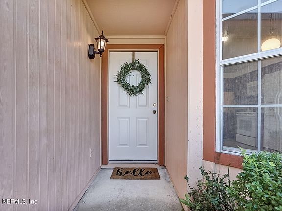 4th image of 649 CHARLES PINCKNEY Street