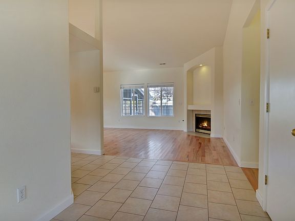 4th image of 15101 87th St E