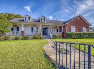 2100 Saint Andrews Dr, Cantonment, FL 32533