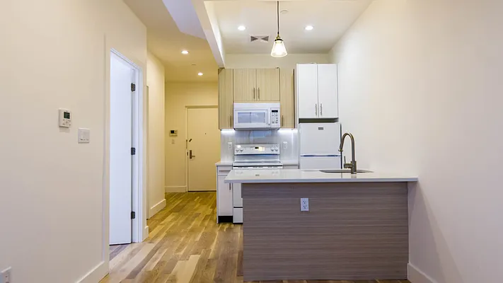 Rented by Nooklyn NYC LLC | media 20