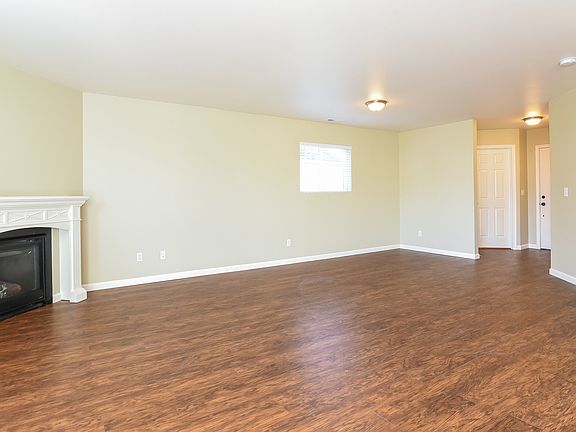 3rd image of 17923 17th Avenue Ct E